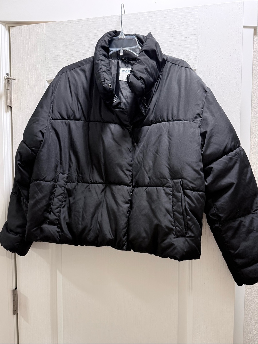 Old Navy Black Cropped Puffer Jacket